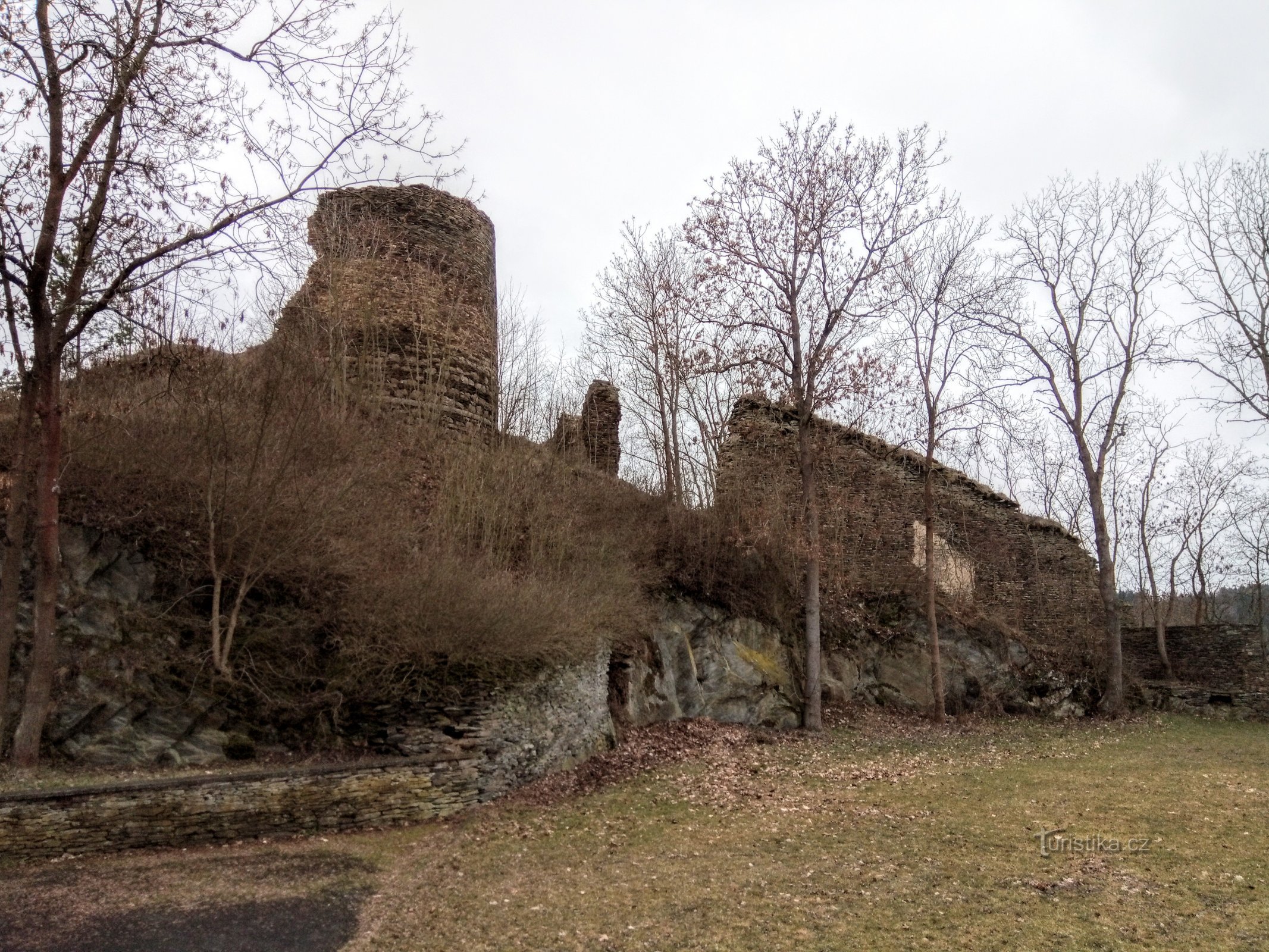 Ruševine dvorca