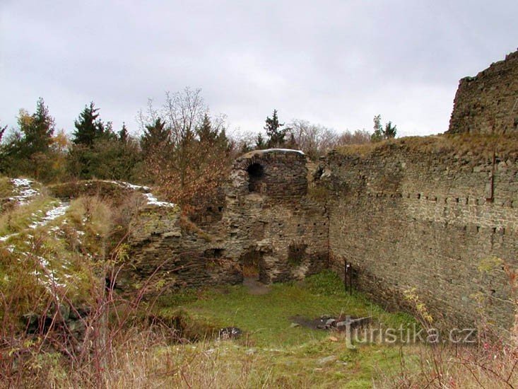 Ruinen der Burg Buben