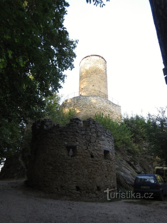 Ruinerna av slottet Cimburk nära Koryčany