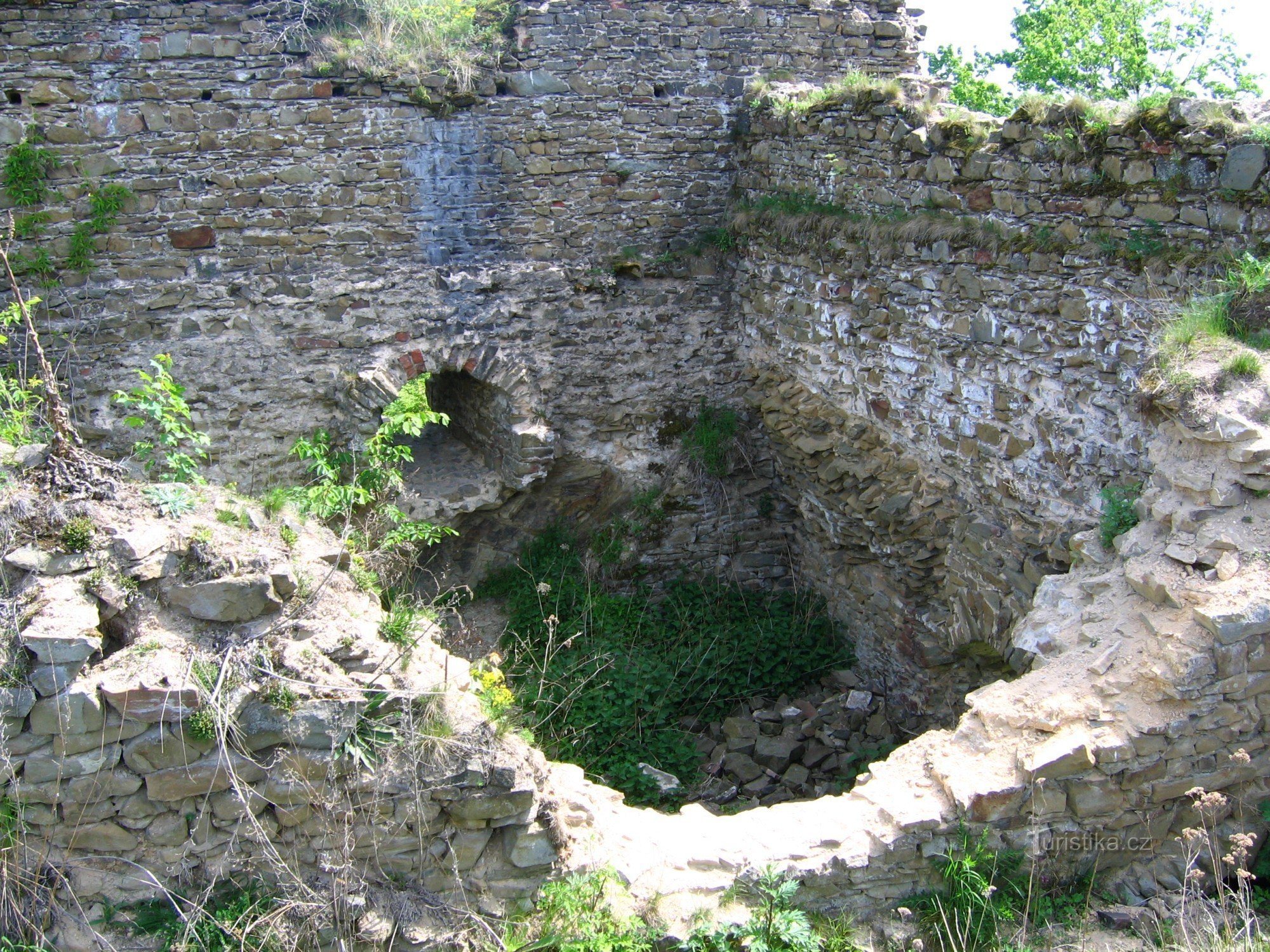 Ruinerna av slottet Cvilín (Šelenburk)