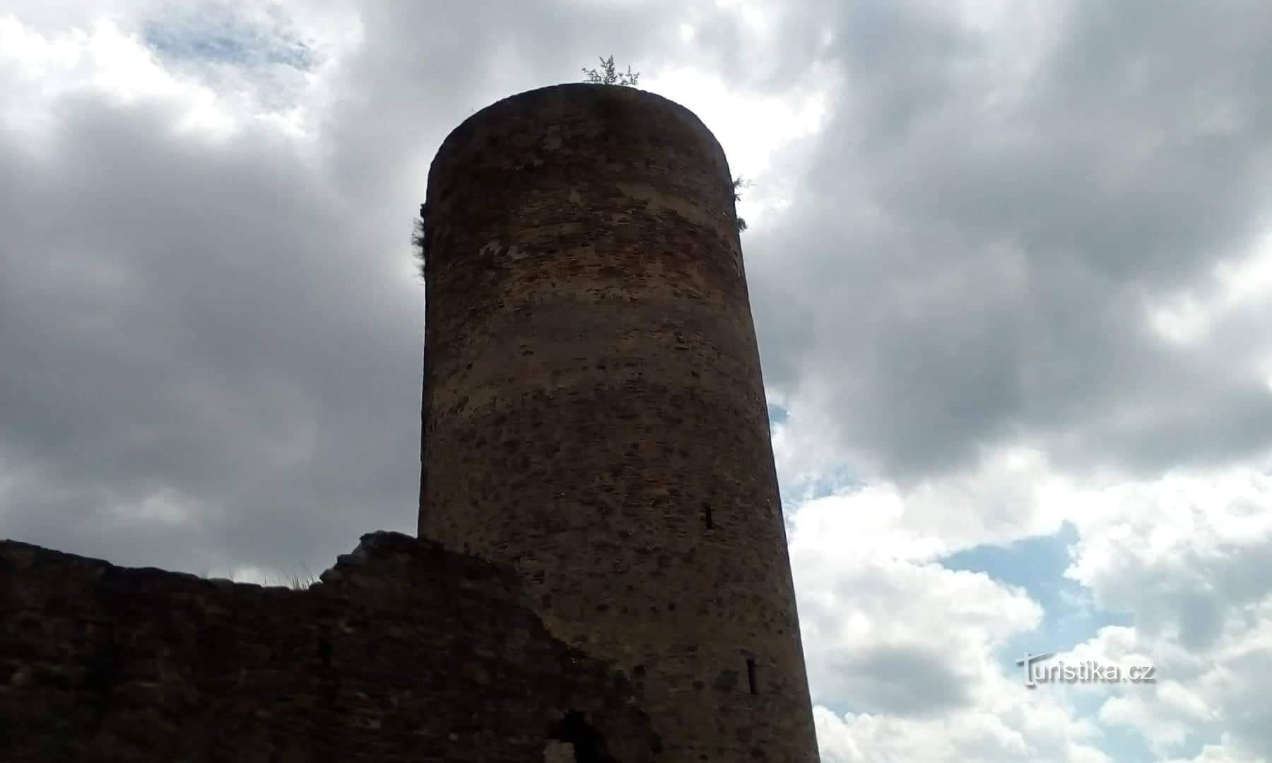 Ruinerna av slottet Dobronice