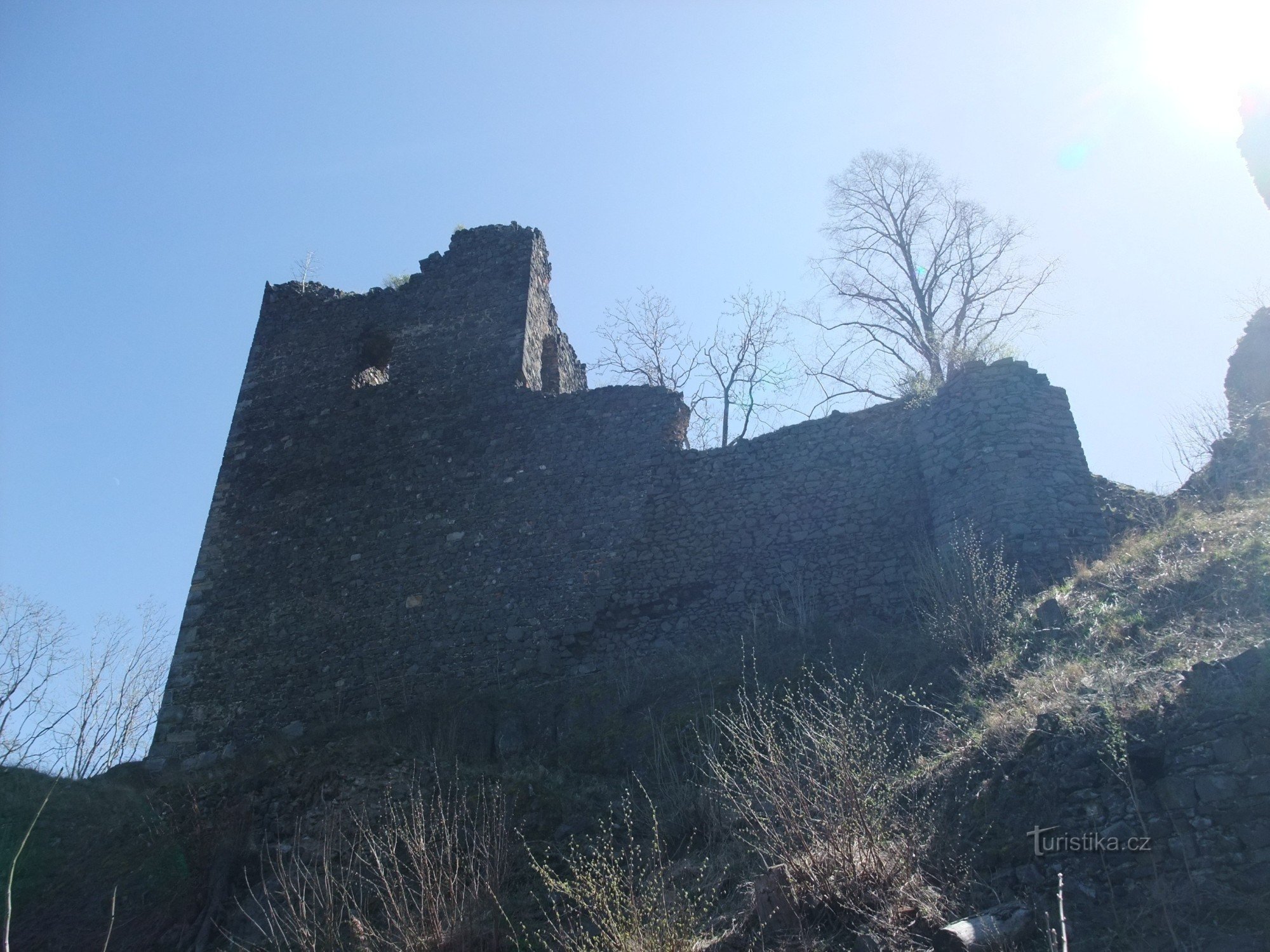 The ruins of Egerberk Castle