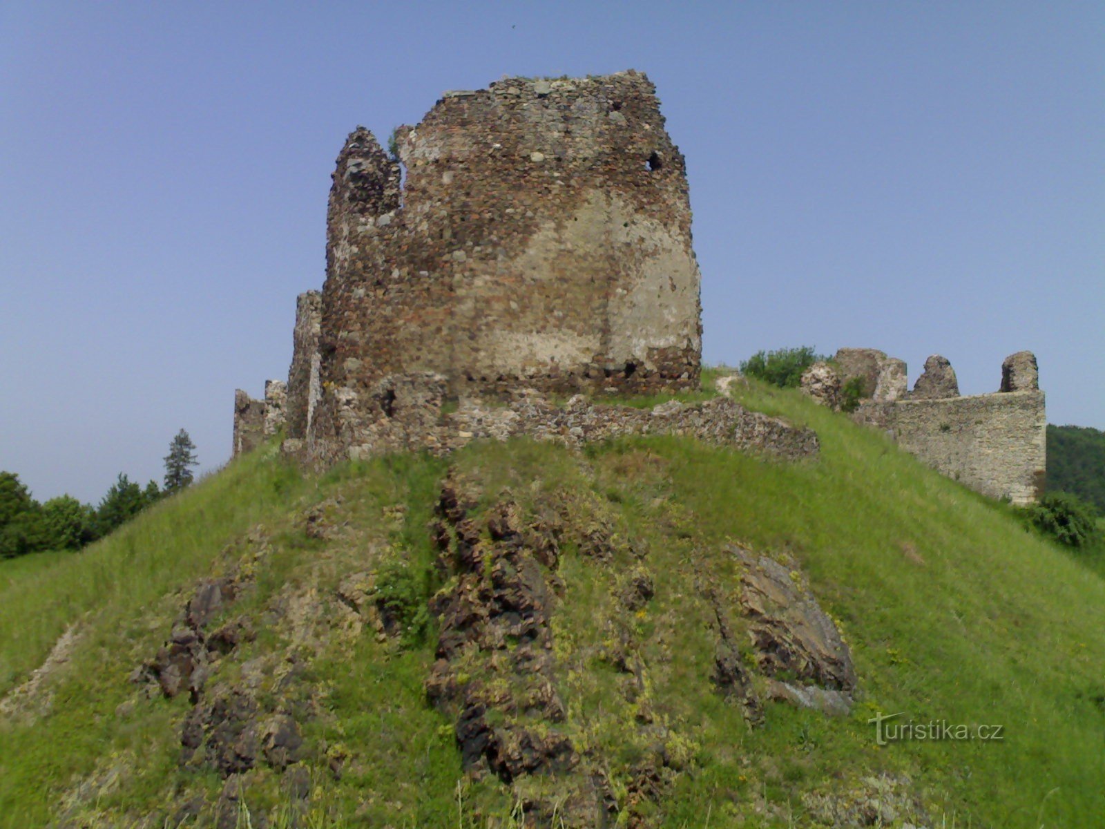 the ruins of the Lichnice castle