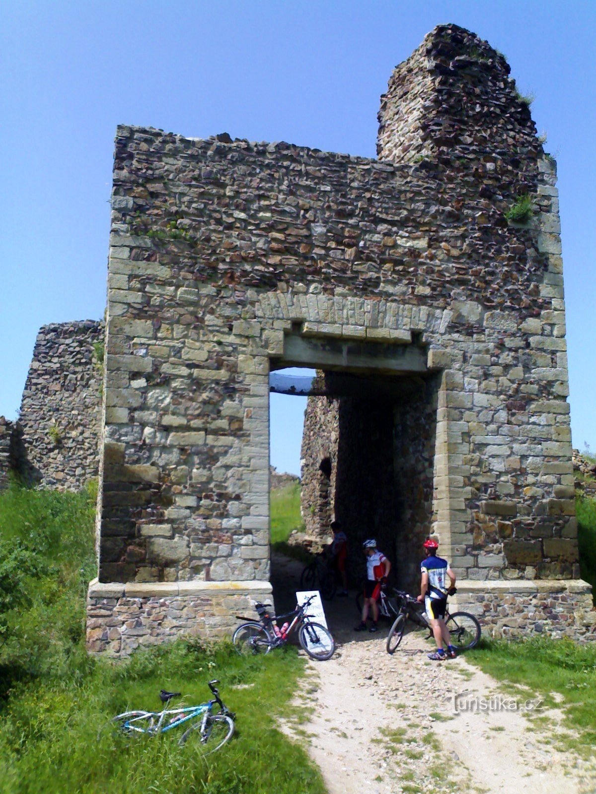 de ruïnes van het kasteel van Lichnice
