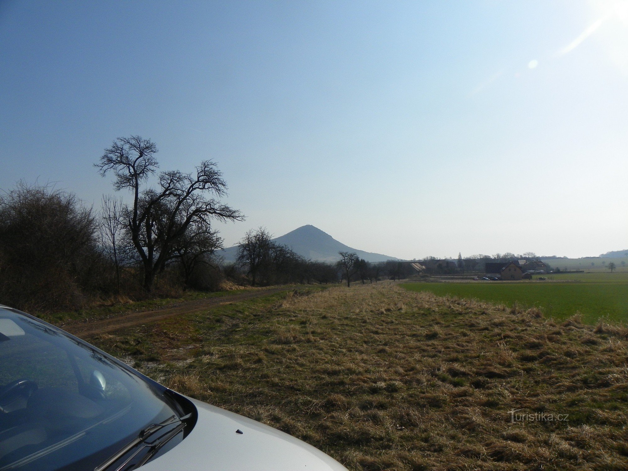 Die Ruinen der Burg Ostrý