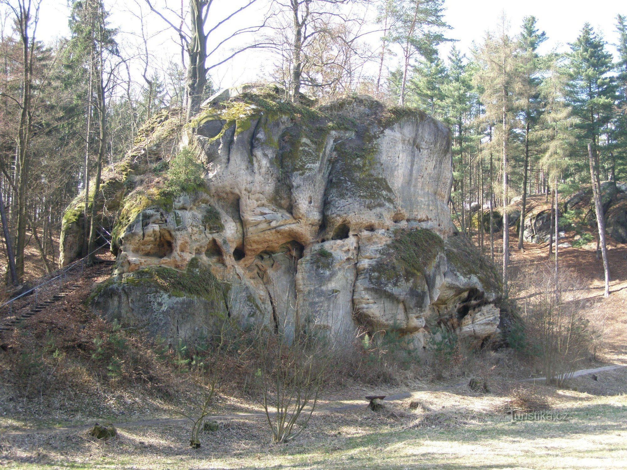 zřícenina hradu Pařez