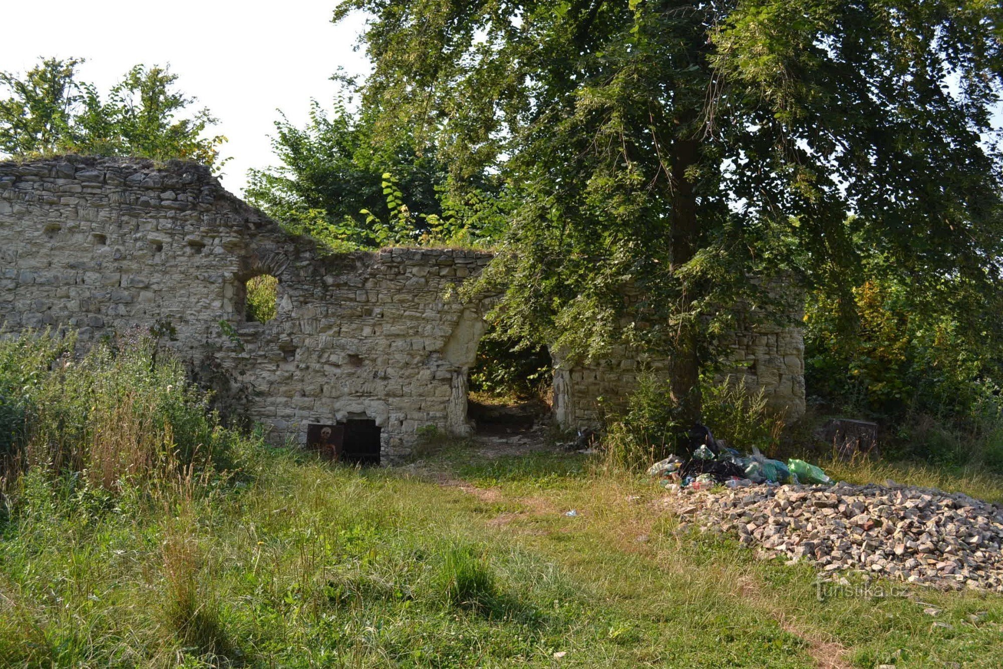 Ruines du château de la Pravda