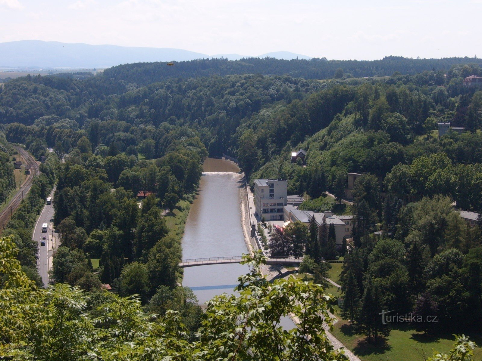 Las ruinas del castillo de Svrčov