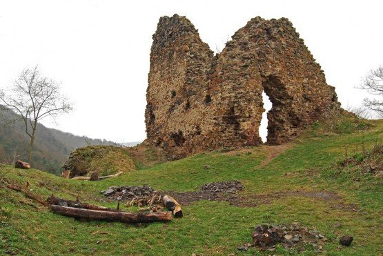 As ruínas do Castelo de Týřov