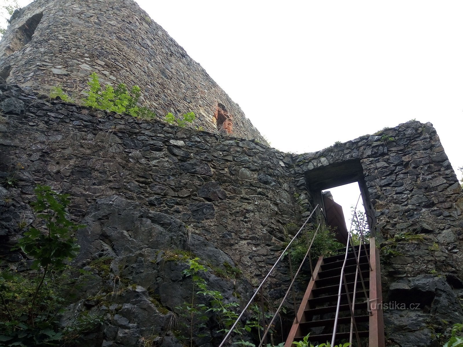 ruinerna av slottet Vlčtejn