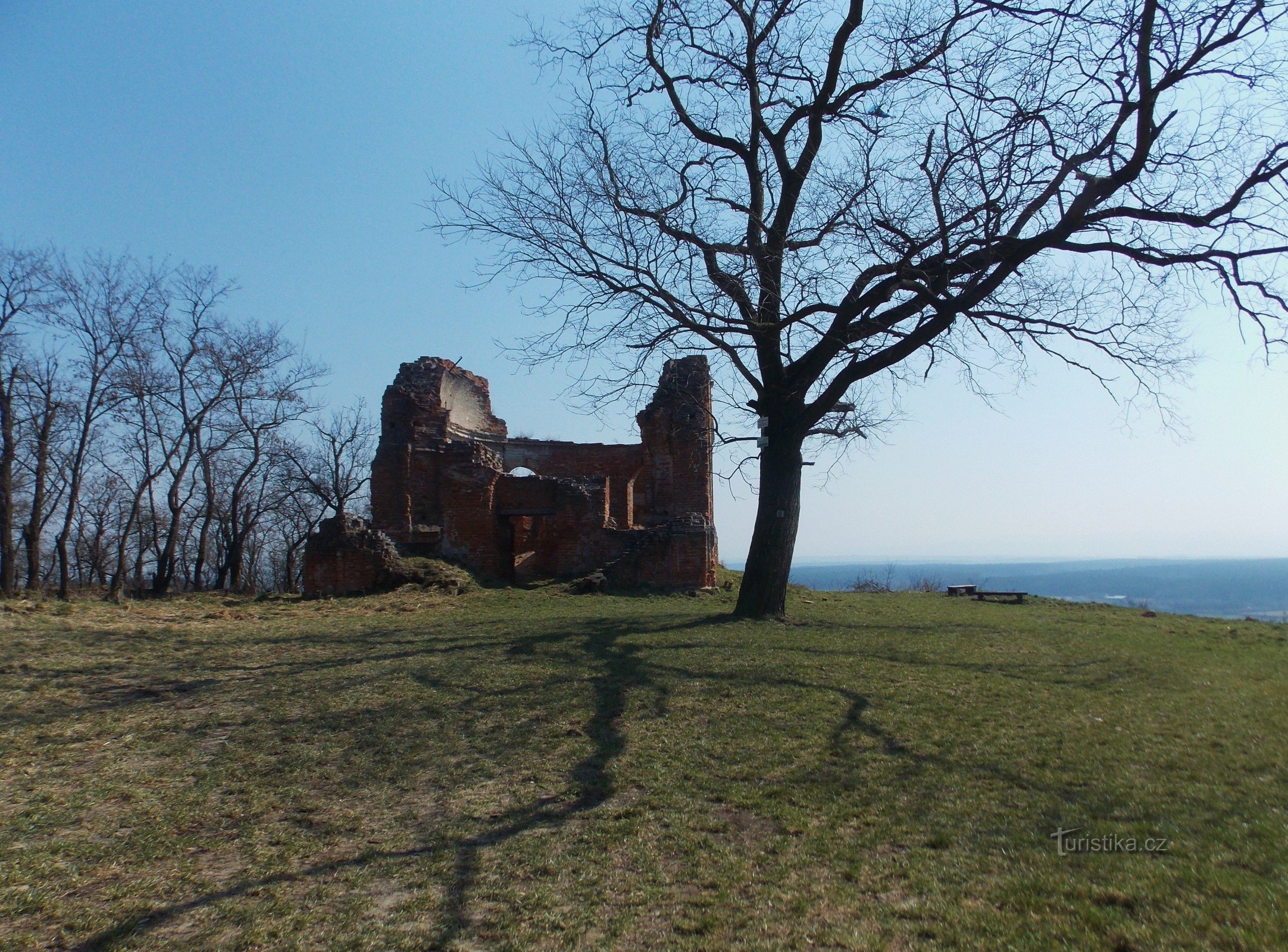 as ruínas da capela de S. Florian e Šebestian