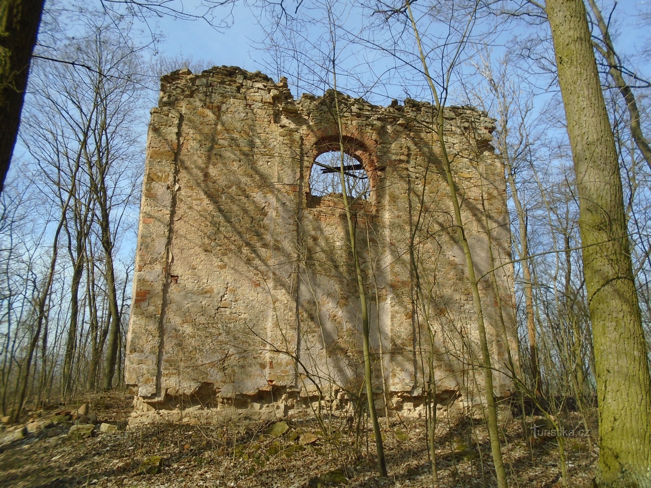 De ruïnes van de kapel van St. Vavřinec (Cerekvice nad Bystřicí)