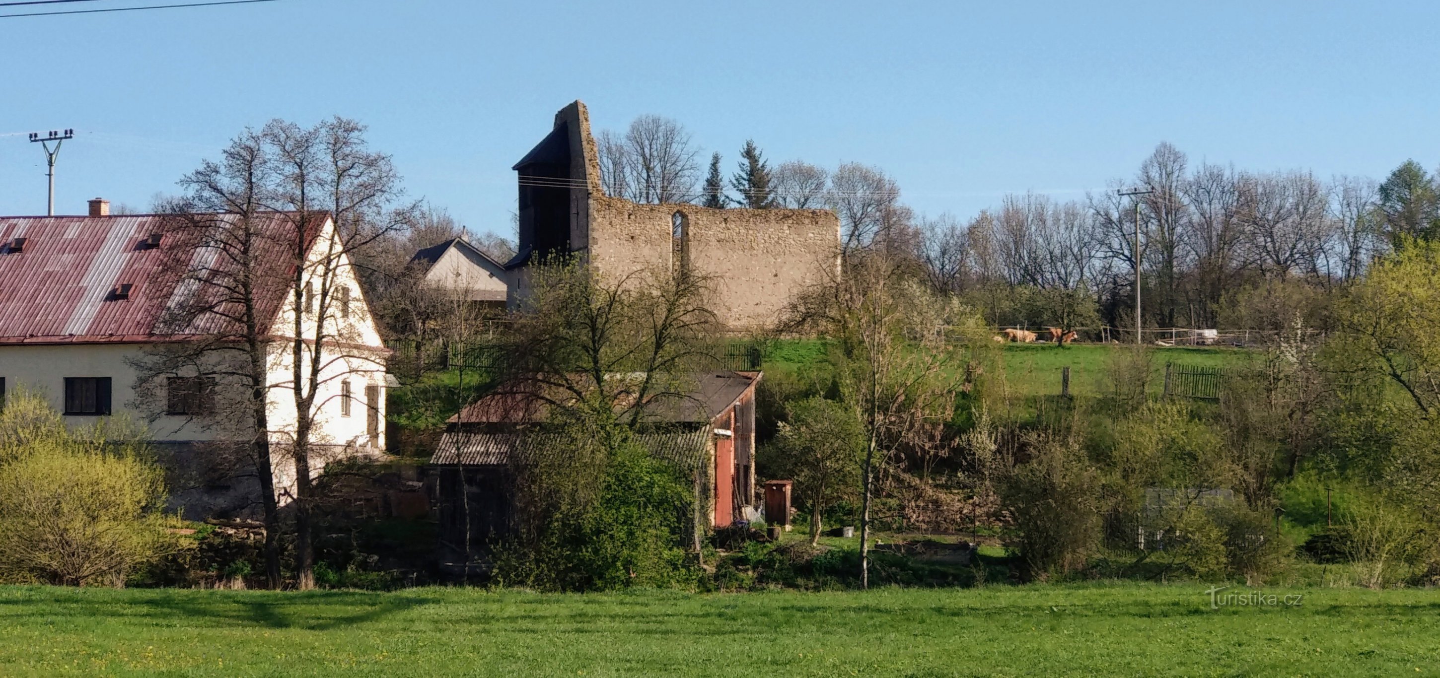 ruinerne af klosterkirken i Krasíkov