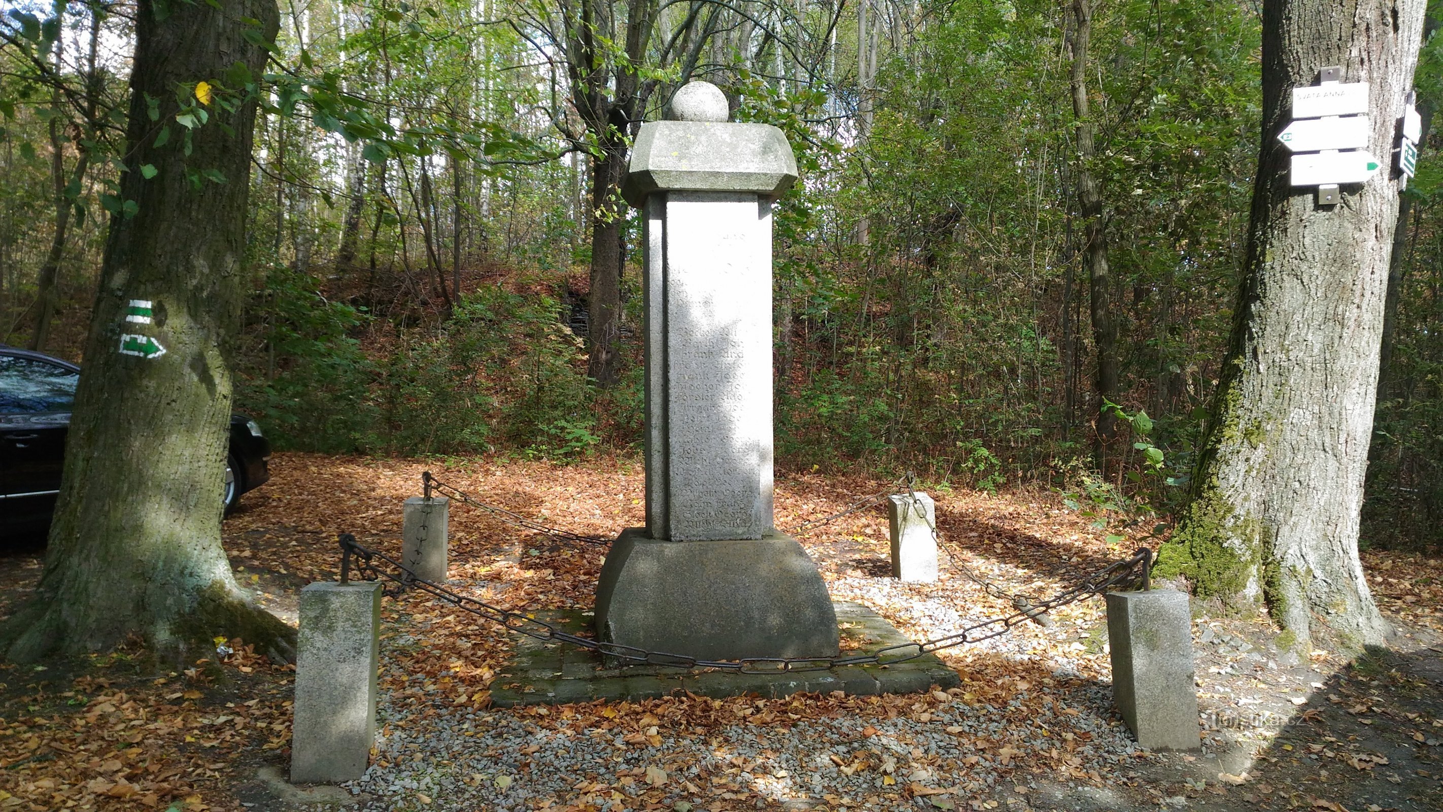 Ruinerna av St. Annes kyrka.