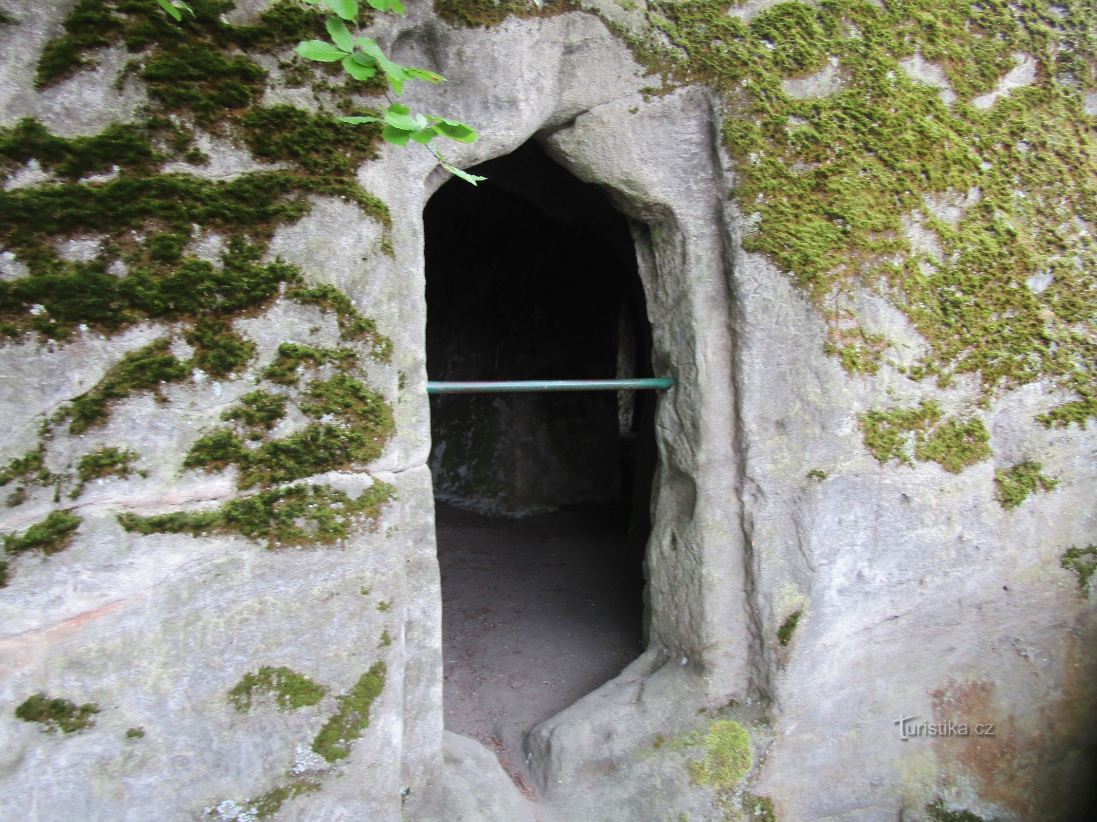 Le rovine del castello rupestre di Pařez