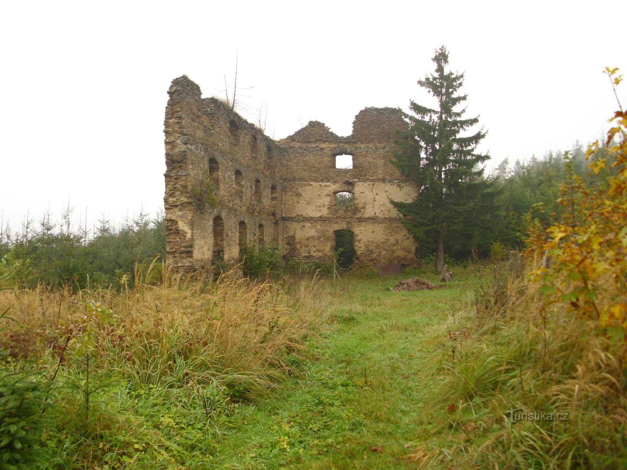 Руины зернохранилища