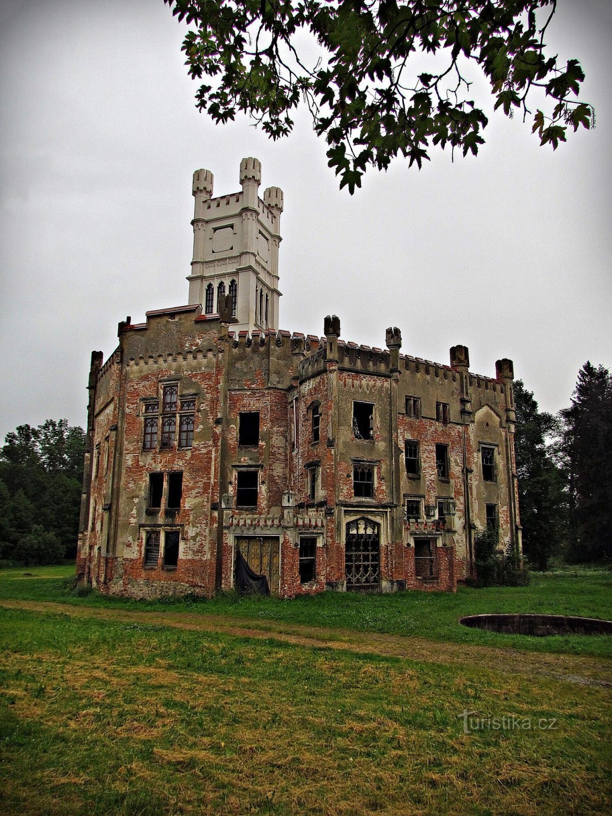 Ruinerne af slottet i Český Rudolec