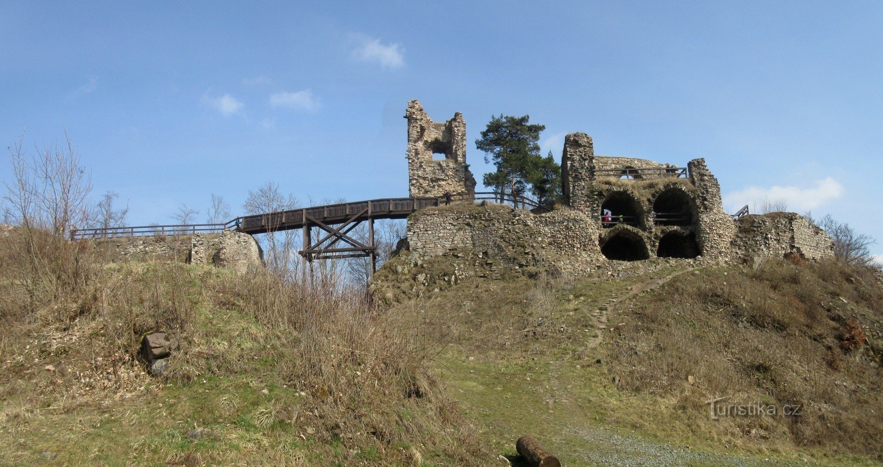 Ruinele Zubštejn - un loc cu o priveliște îndepărtată