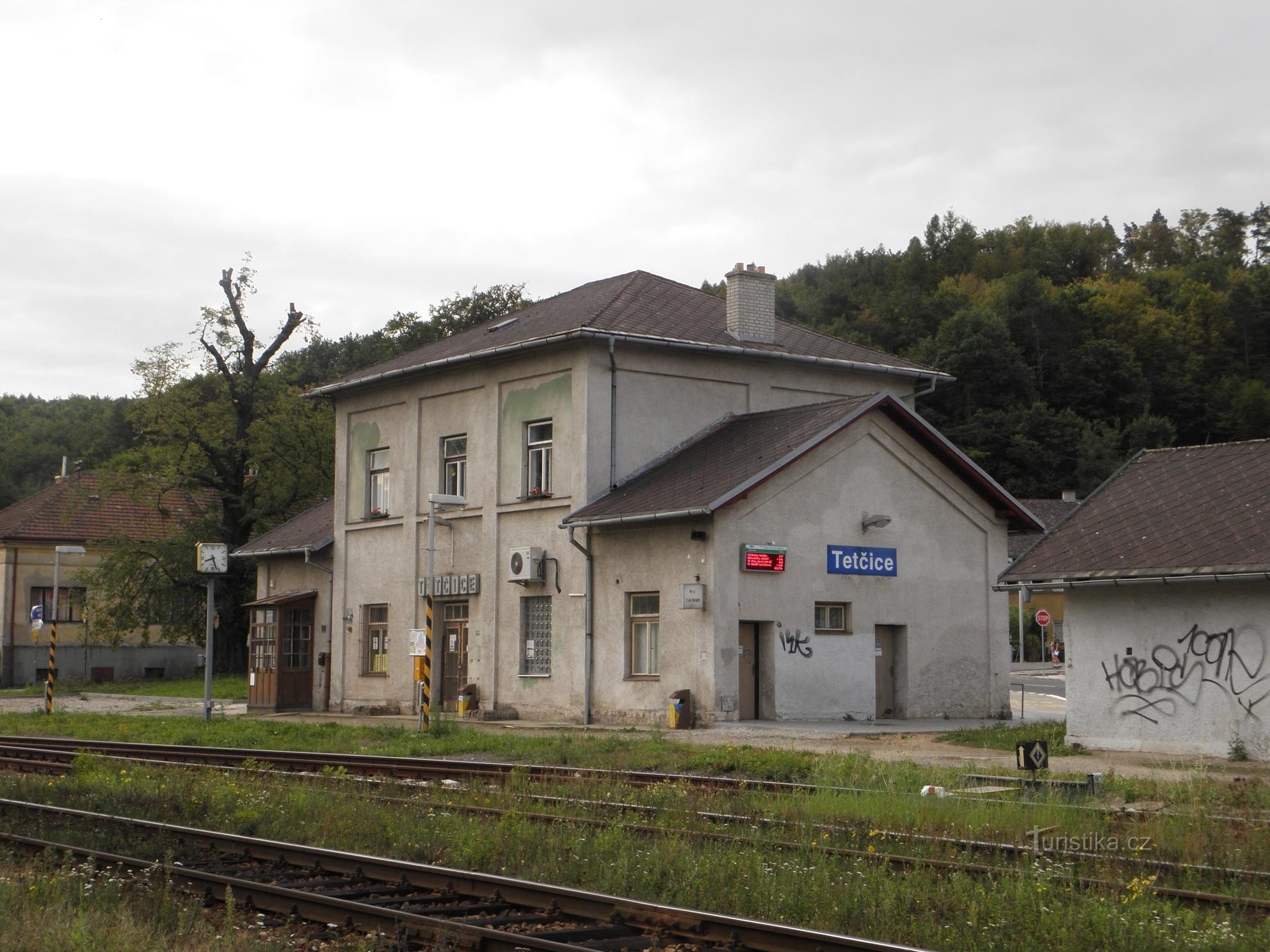 Dworzec kolejowy Tetčice - 30.8.2011