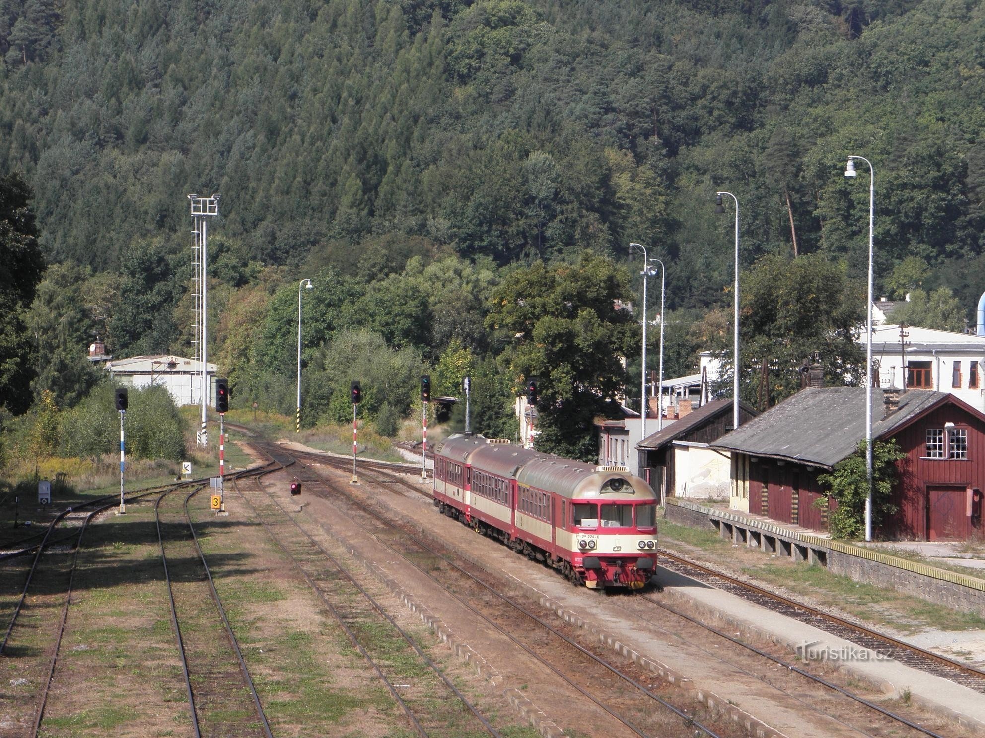 Σιδηροδρομικός σταθμός κοντά στο Μπρνο - 17.9.2011