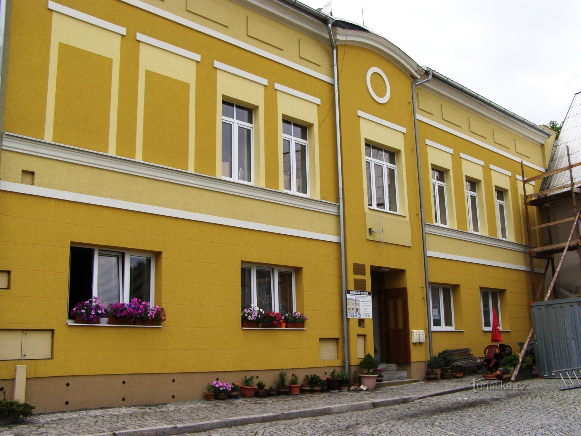Žulová - Kamenické museum, turistinformationscenter, bibliotek