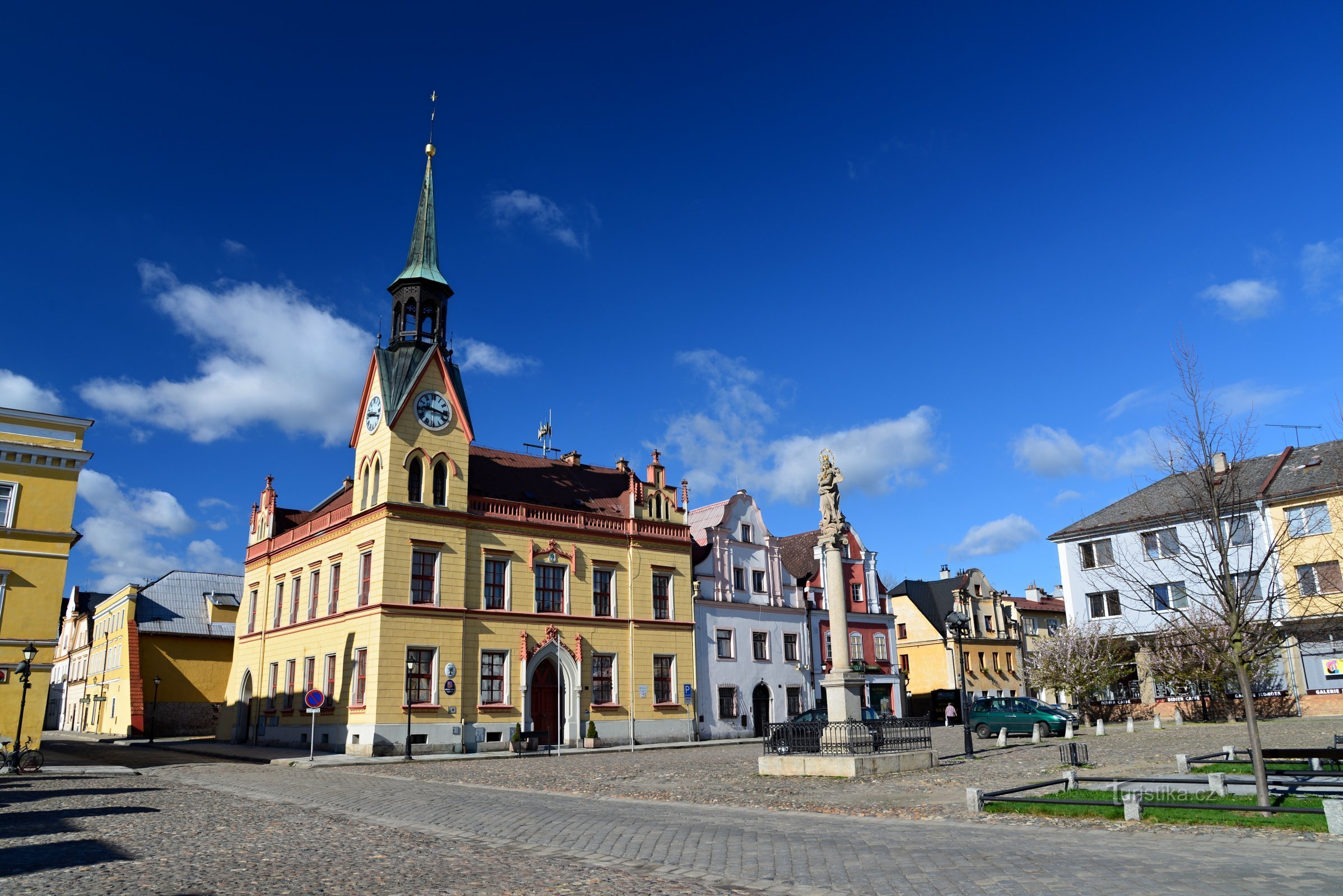 Žulovská højland: Byen Vidnava - rådhus