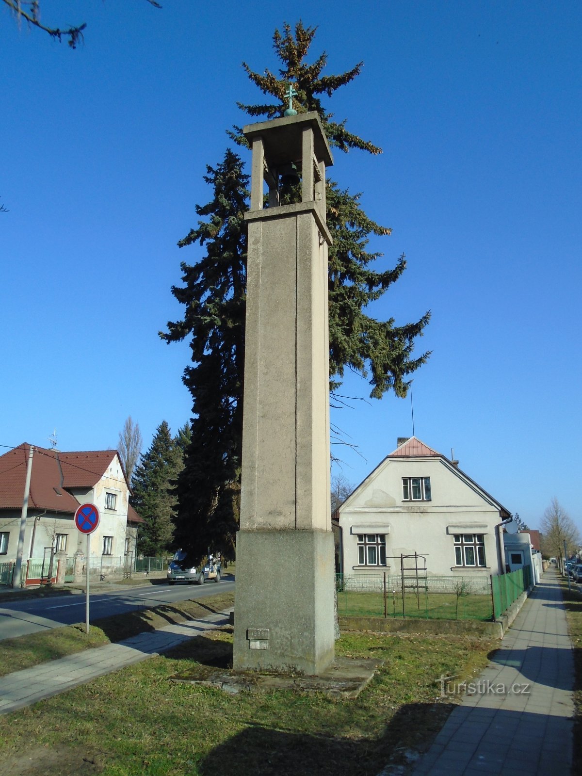 Tháp chuông ở Pouchov (Hradec Králové, 22.2.2018/XNUMX/XNUMX)