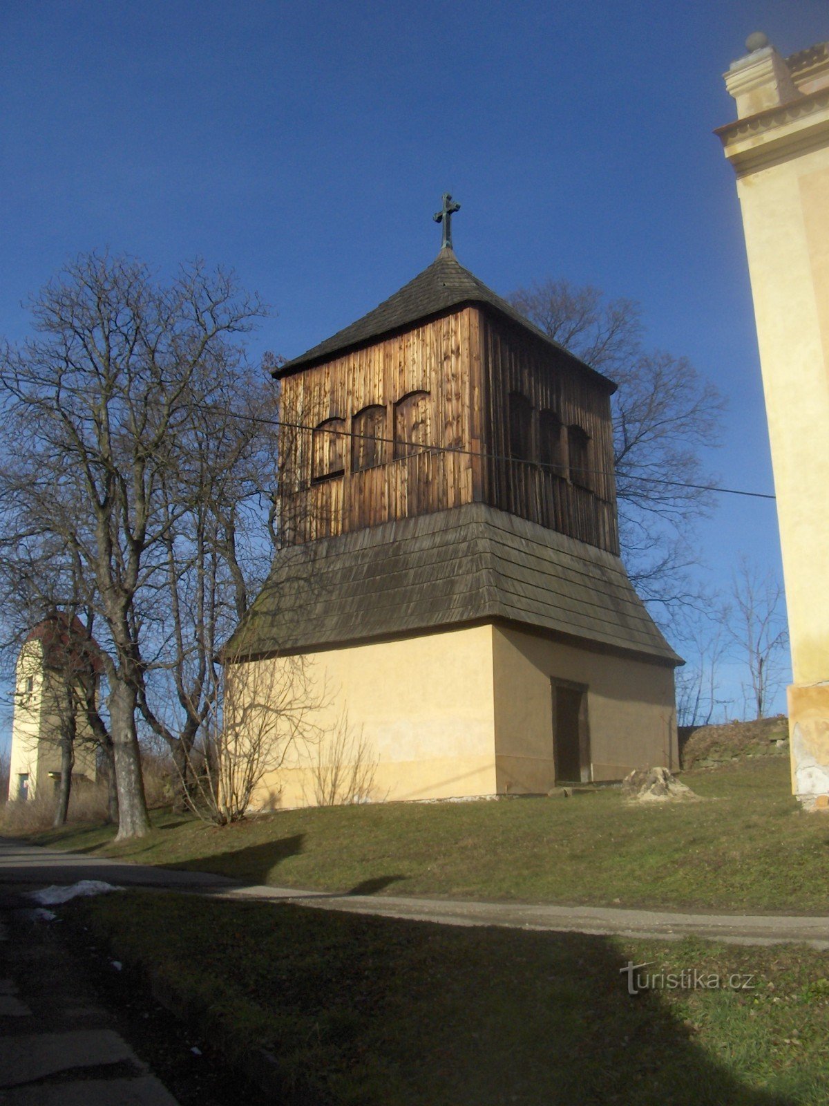 Glockenturm von Řisuta