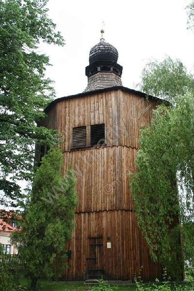 zvonice u kostela Nejsvětější Trojice