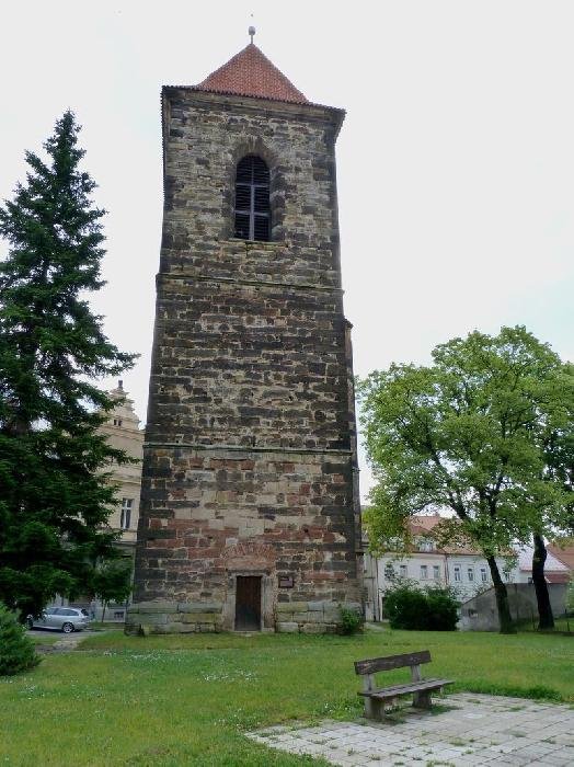 zvonice u kostela sv. Gotharda