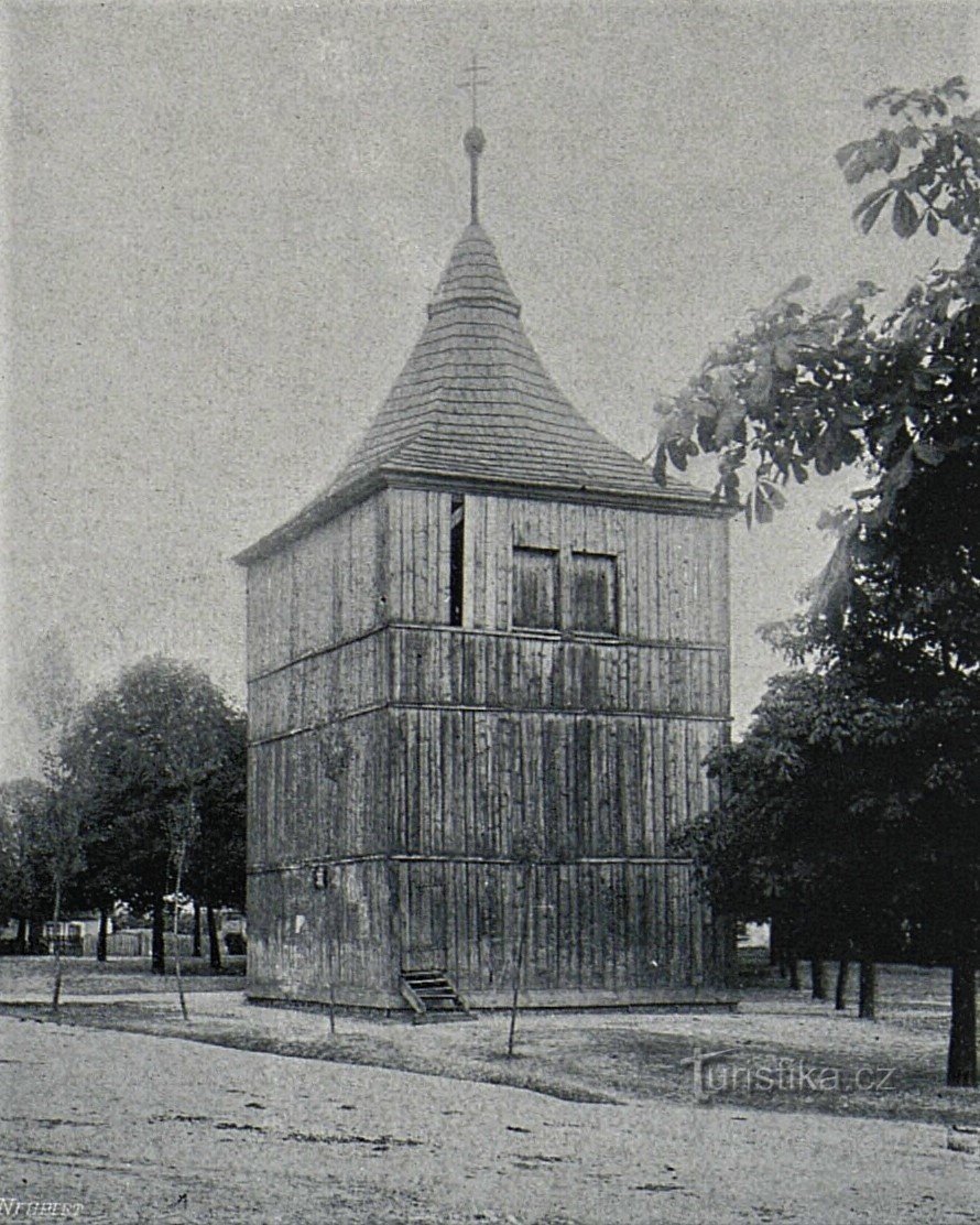 Campanario en Stará Voda alrededor de 1912
