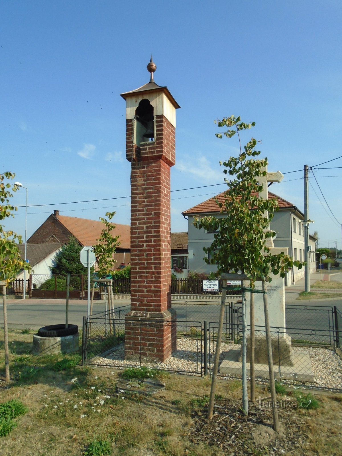 鐘楼と十字架 (Homyle)