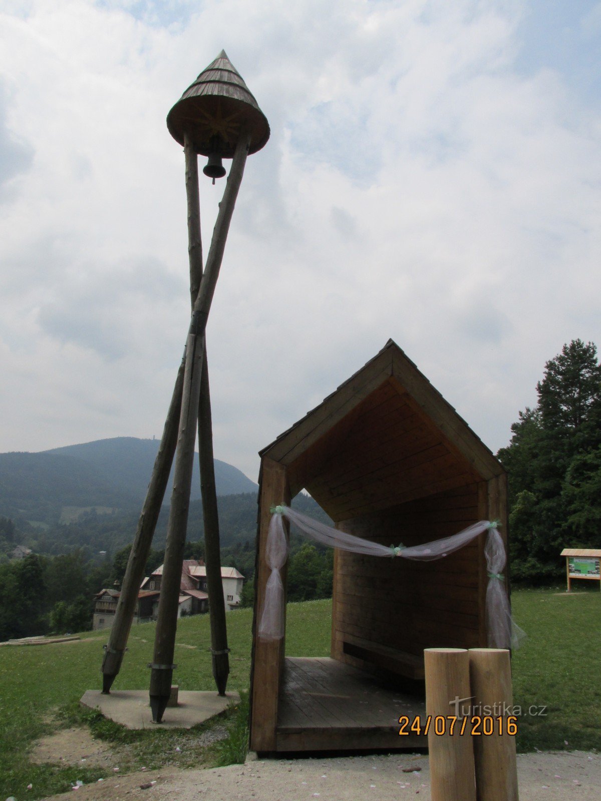 Glockenturm in Horečky-Strážkiné Beskyd