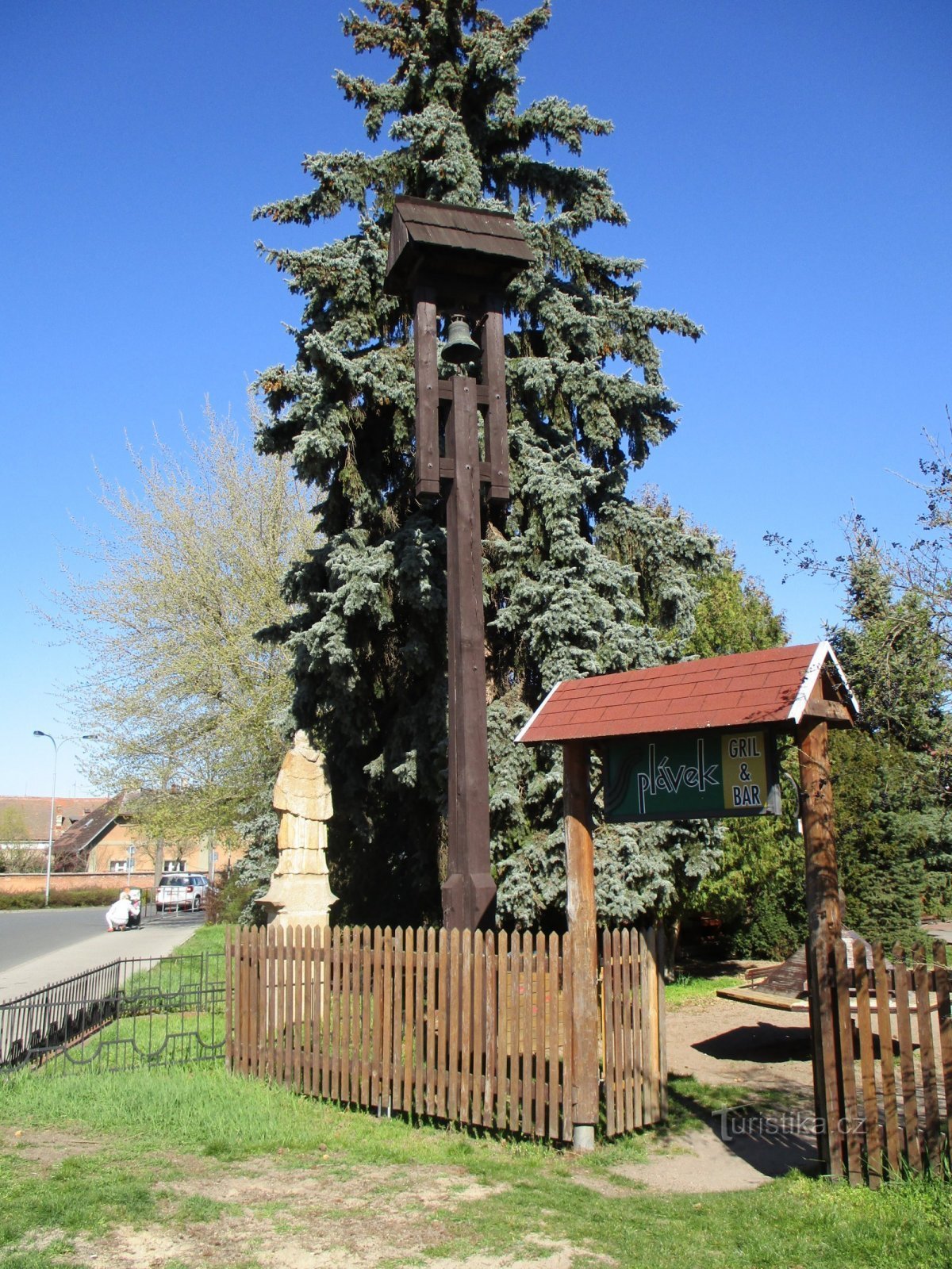 Glockenturm in Hrázka (Hradec Králové, 8.4.2020. April XNUMX)