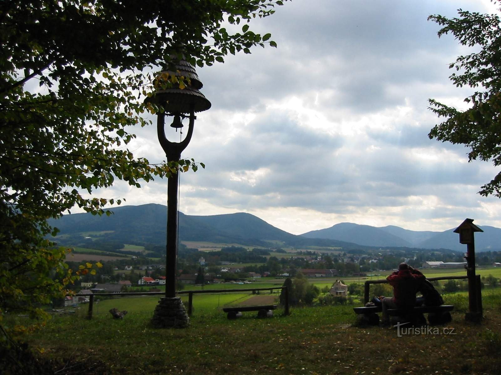 Clocher au-dessus de Kozlovice