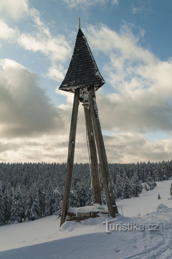 Turnul-clopotnita lui Otmar Oliva