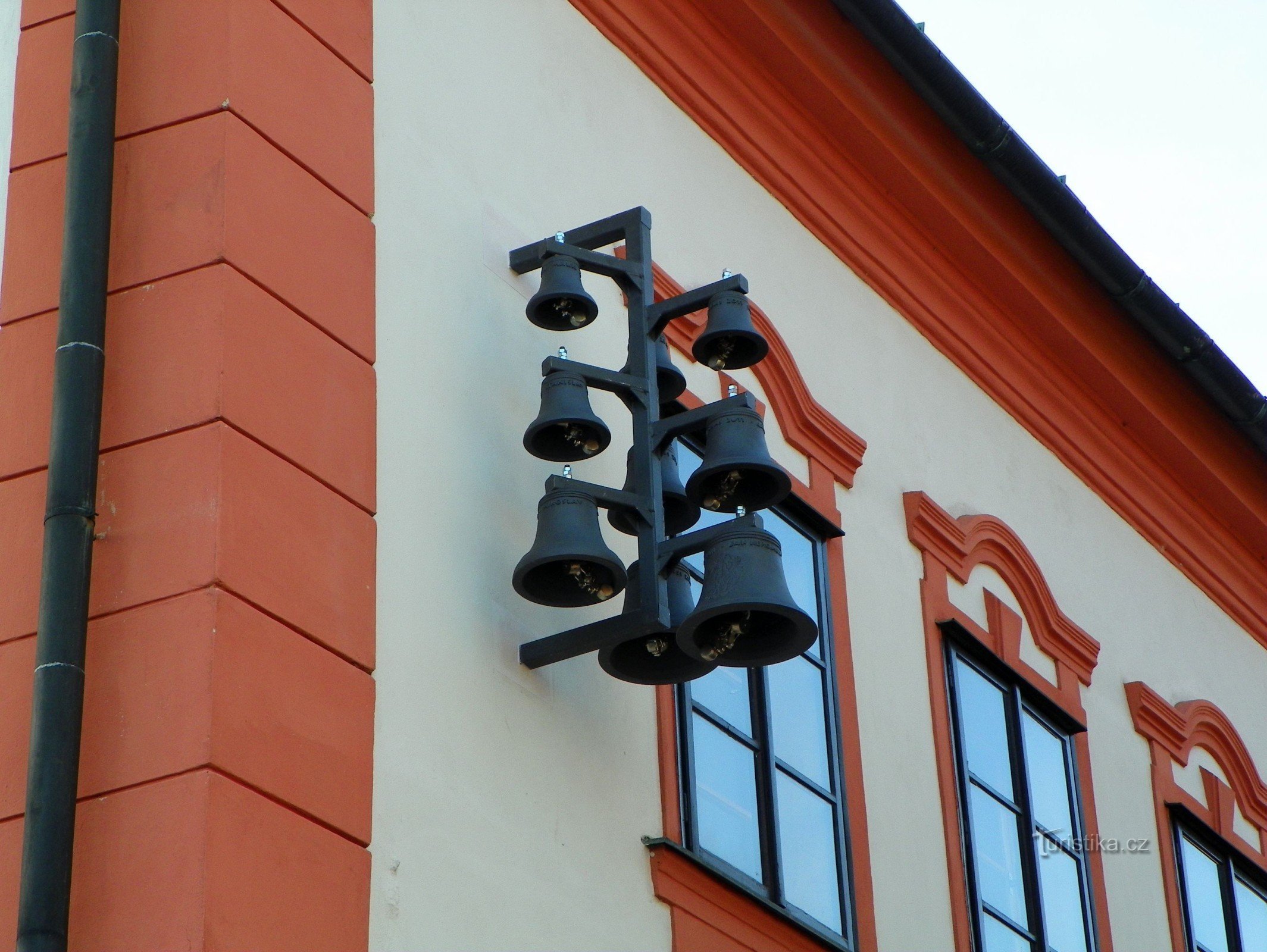 Beiaard in het oude stadhuis in Žďár nad Sázavou